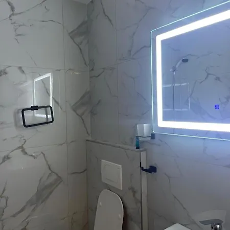 Bujtina Aldor 培拉特