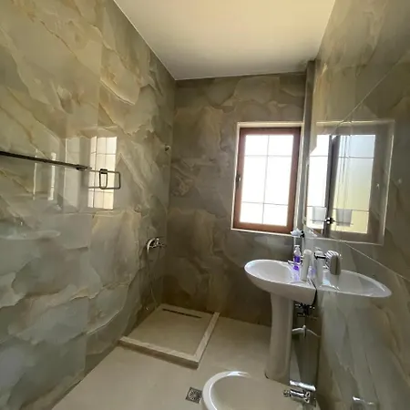 Hotel Bujtina Aldor *